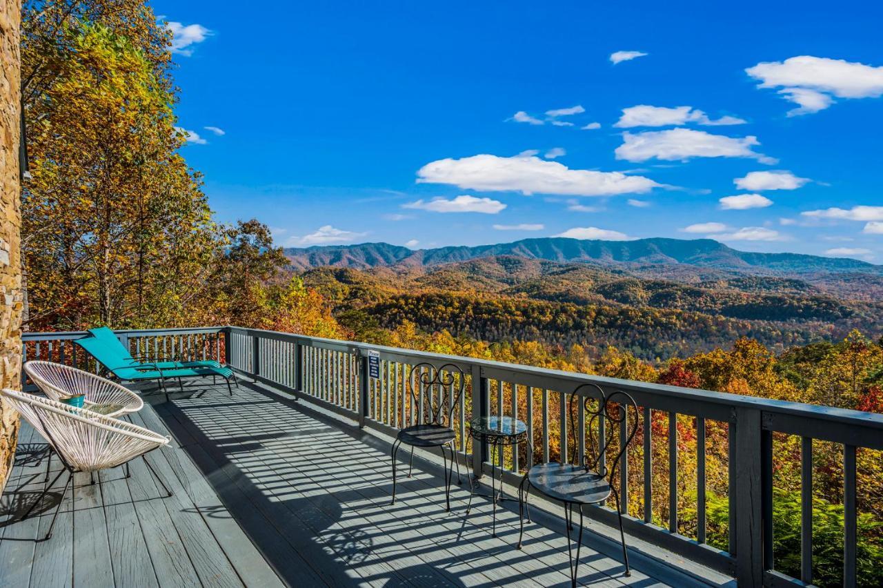 Barenberg Cabin - Secluded Unobstructed Panoramic Smoky Mountains View With Two Master Suites, Loft Game Room, And Hot Tub Гатлинбург Экстерьер фото