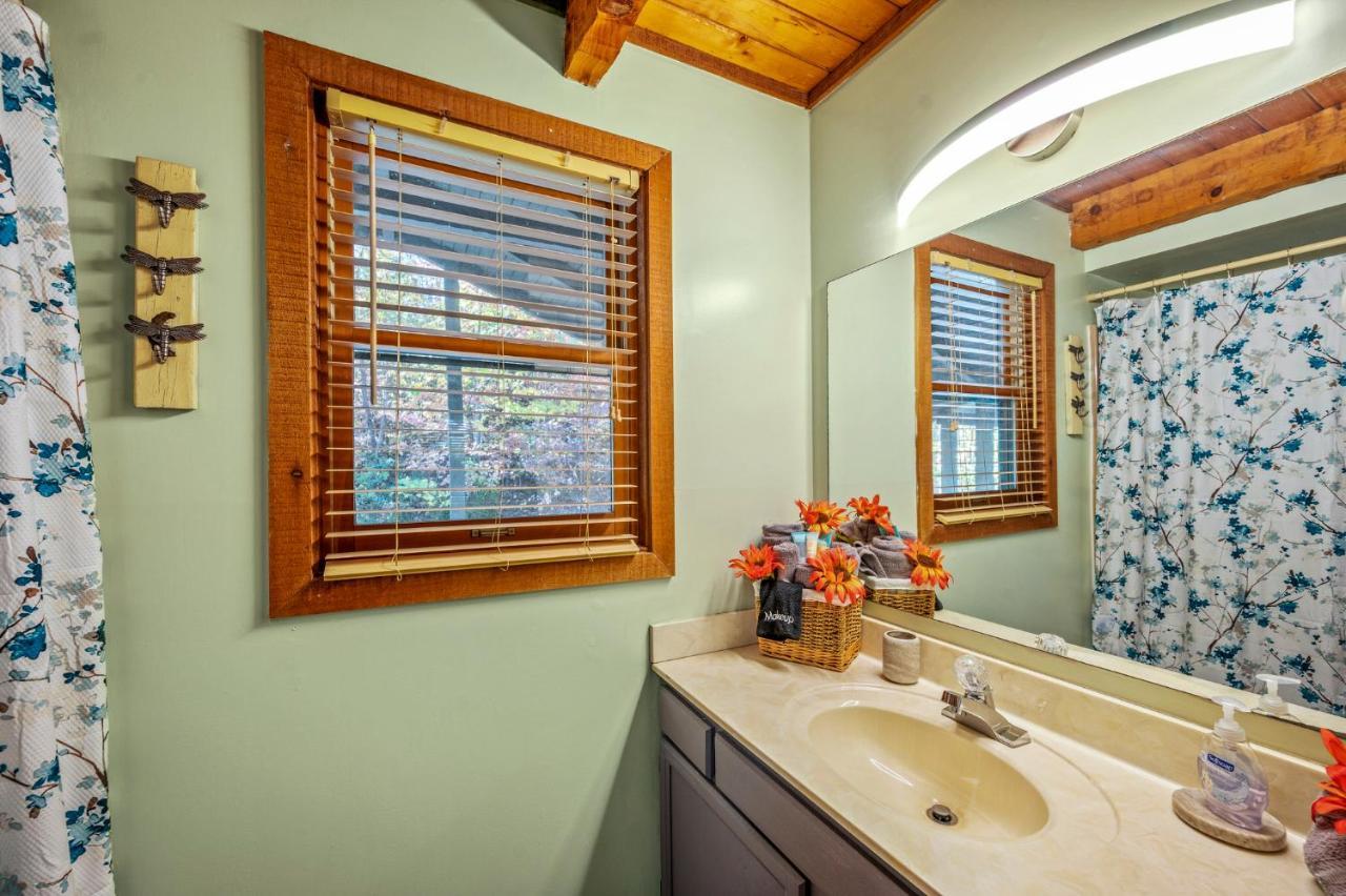 Barenberg Cabin - Secluded Unobstructed Panoramic Smoky Mountains View With Two Master Suites, Loft Game Room, And Hot Tub Гатлинбург Экстерьер фото